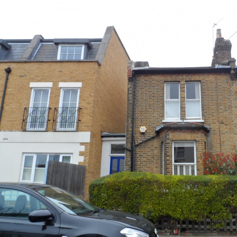 Amalgamation of two flats into one family size flat in Islington